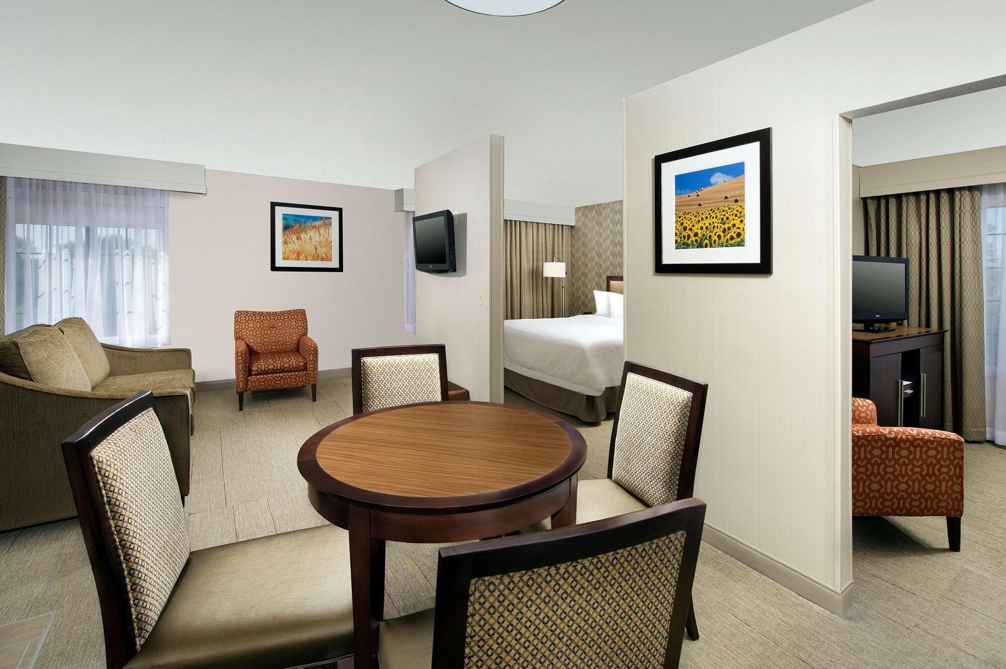 Hampton Inn Kansas City The Legends Екстер'єр фото