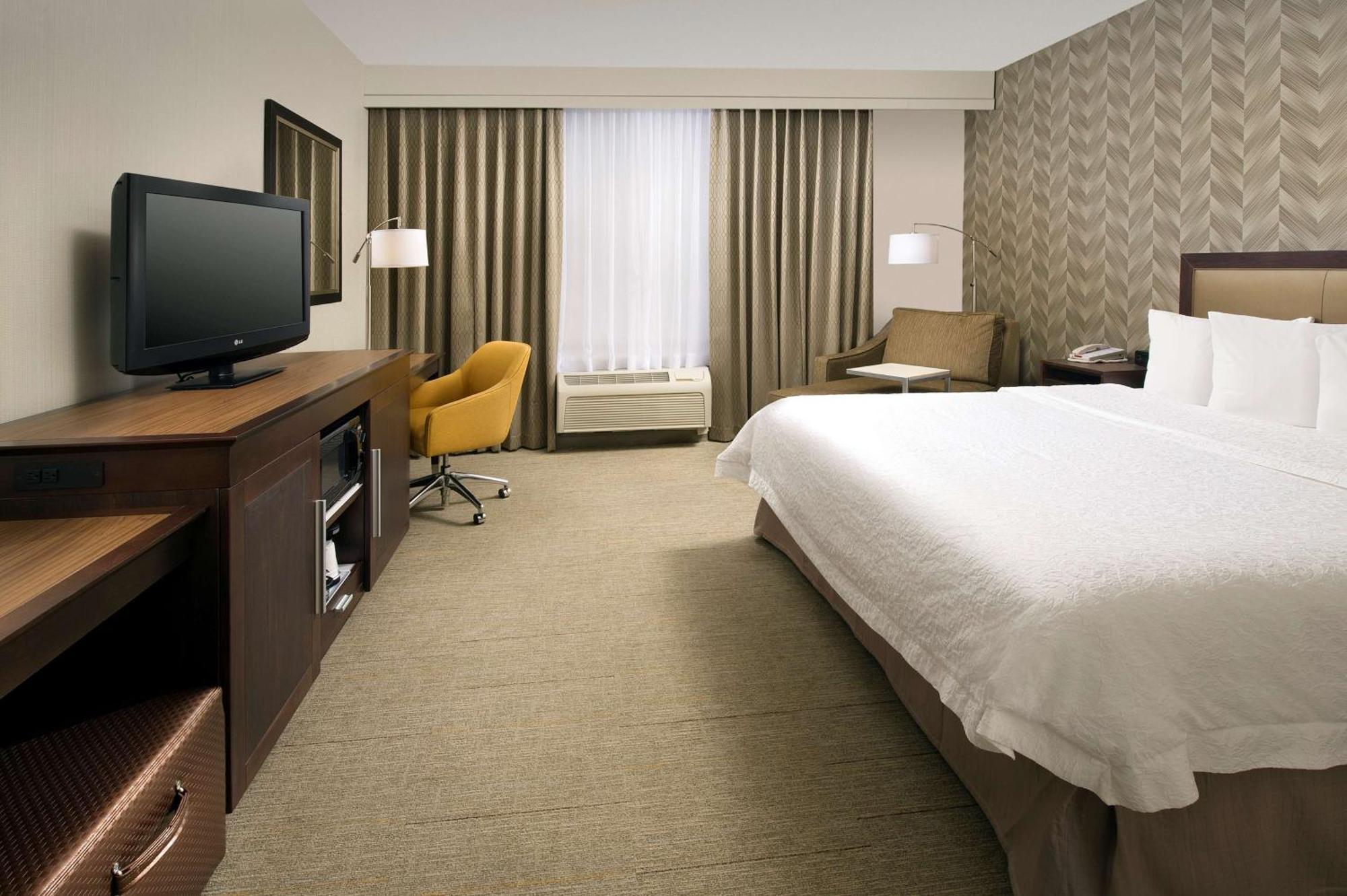Hampton Inn Kansas City The Legends Екстер'єр фото