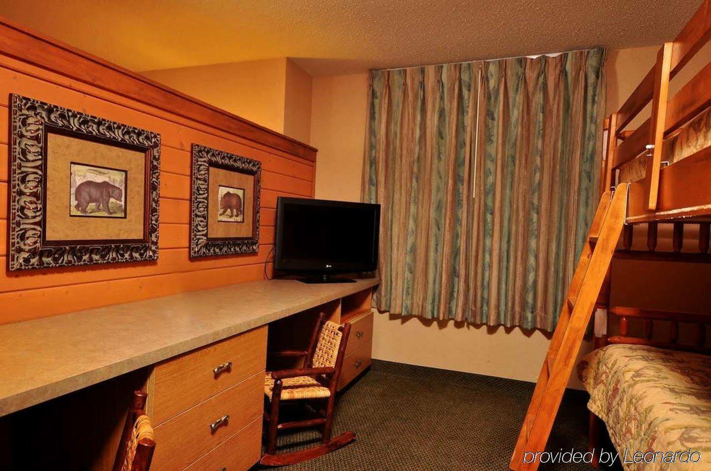 Hampton Inn Kansas City The Legends Екстер'єр фото