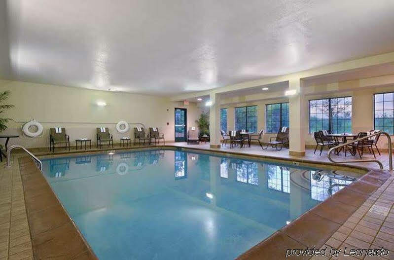 Hampton Inn Kansas City The Legends Екстер'єр фото
